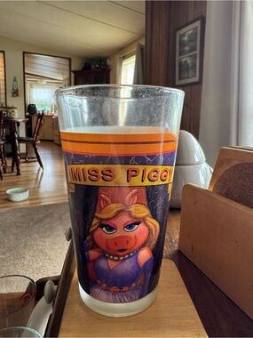 Miss Piggy Character Pint Glass — Purple and Pink